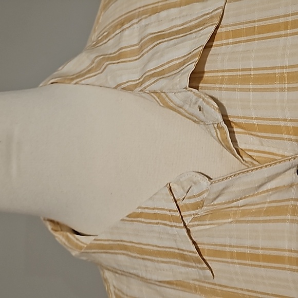 Maurices Relaxed Fit Plus Size 3 Lightweight button down blouse NWT - Picture 4 of 16